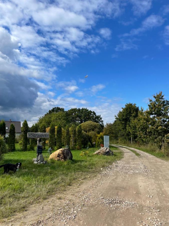 Hotel Dzintarkrasts Jūrkalne Esterno foto