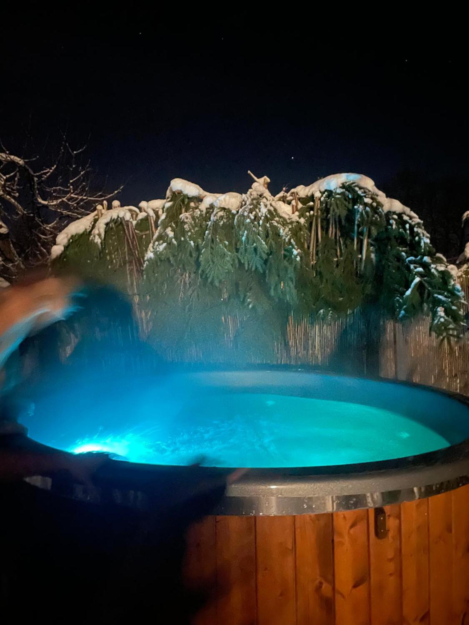 Hotel Dzintarkrasts Jūrkalne Esterno foto